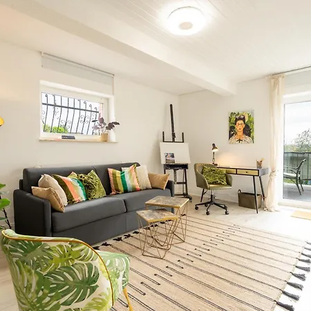 Holideis - Art-apartment - 3min To - Big Terrace Appartement *