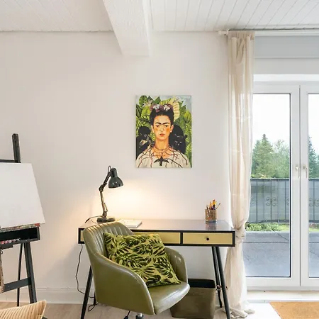 Holideis - Art-apartment - 3min To - Big Terrace - 2 Bedrooms Apartment Monschau