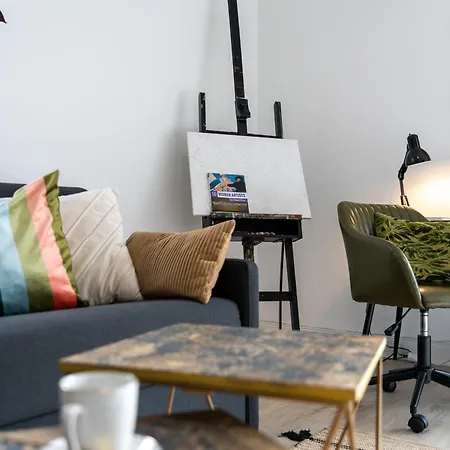 Holideis - Art-apartment - 3min To - Big Terrace Appartement