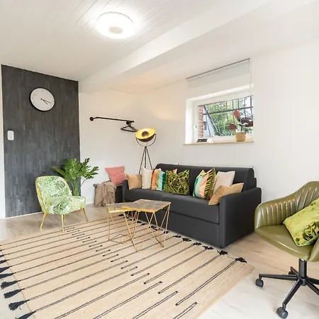 Apartment Holideis - Art-apartment - 3min To - Big Terrace - 2 Bedrooms
