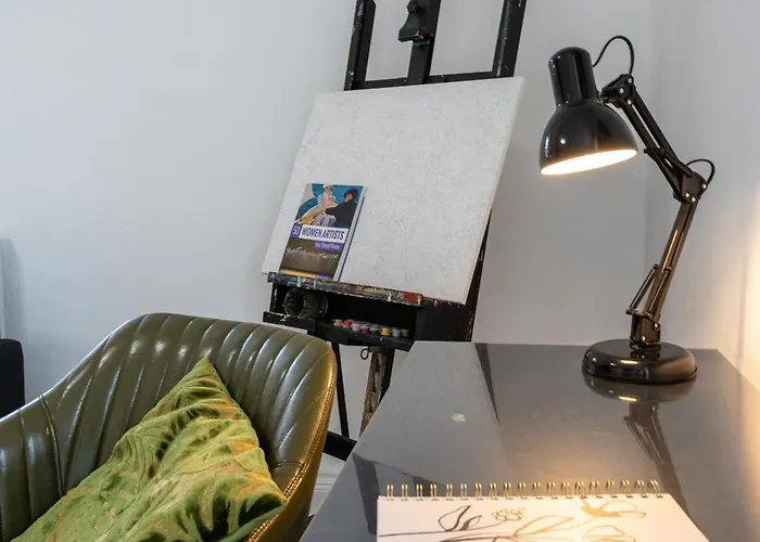 Holideis - Art-apartment - 3min To - Big Terrace